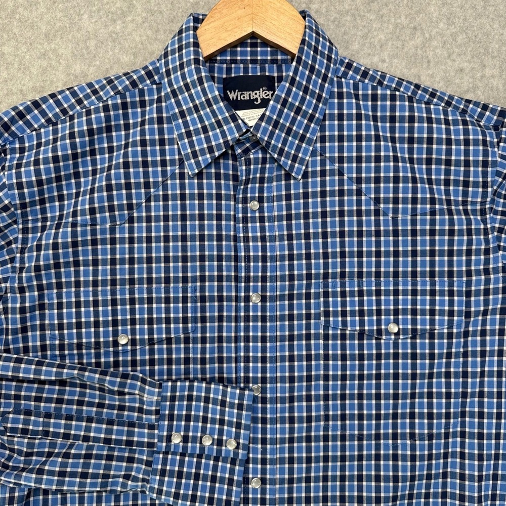 VTG Wrangler Men Blue Plaid Longโ Sleeve Snap Front Western Shirt Large